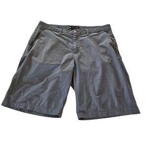 Travis Mathew Beck Shorts Mens 36 Gray Striped Golf Chino Performance 10" Inseam
